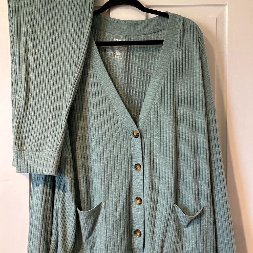 Ribbed Button-Front Cardigan in Sage Green